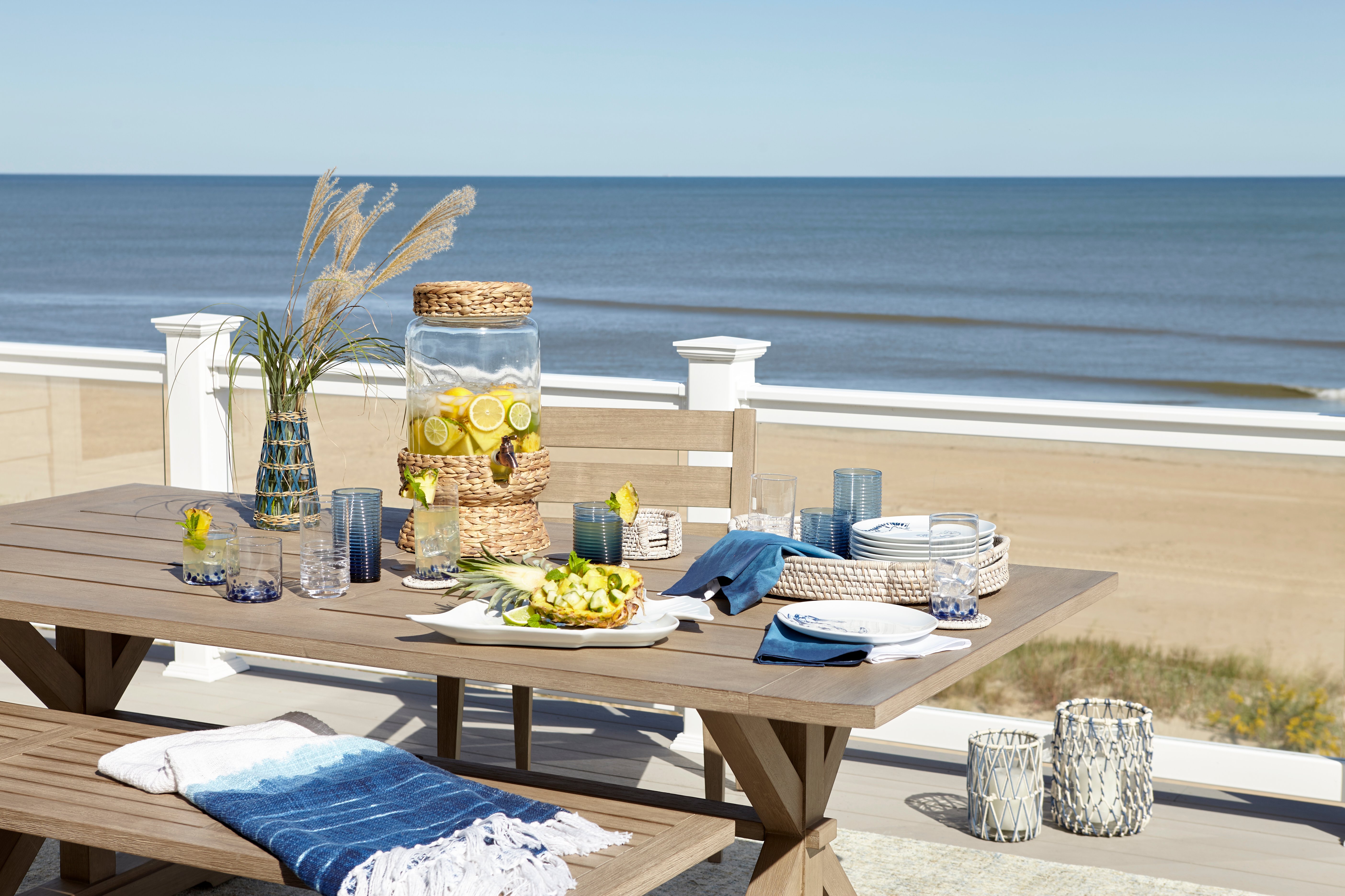 outdoor-table-set-overlooking-beach