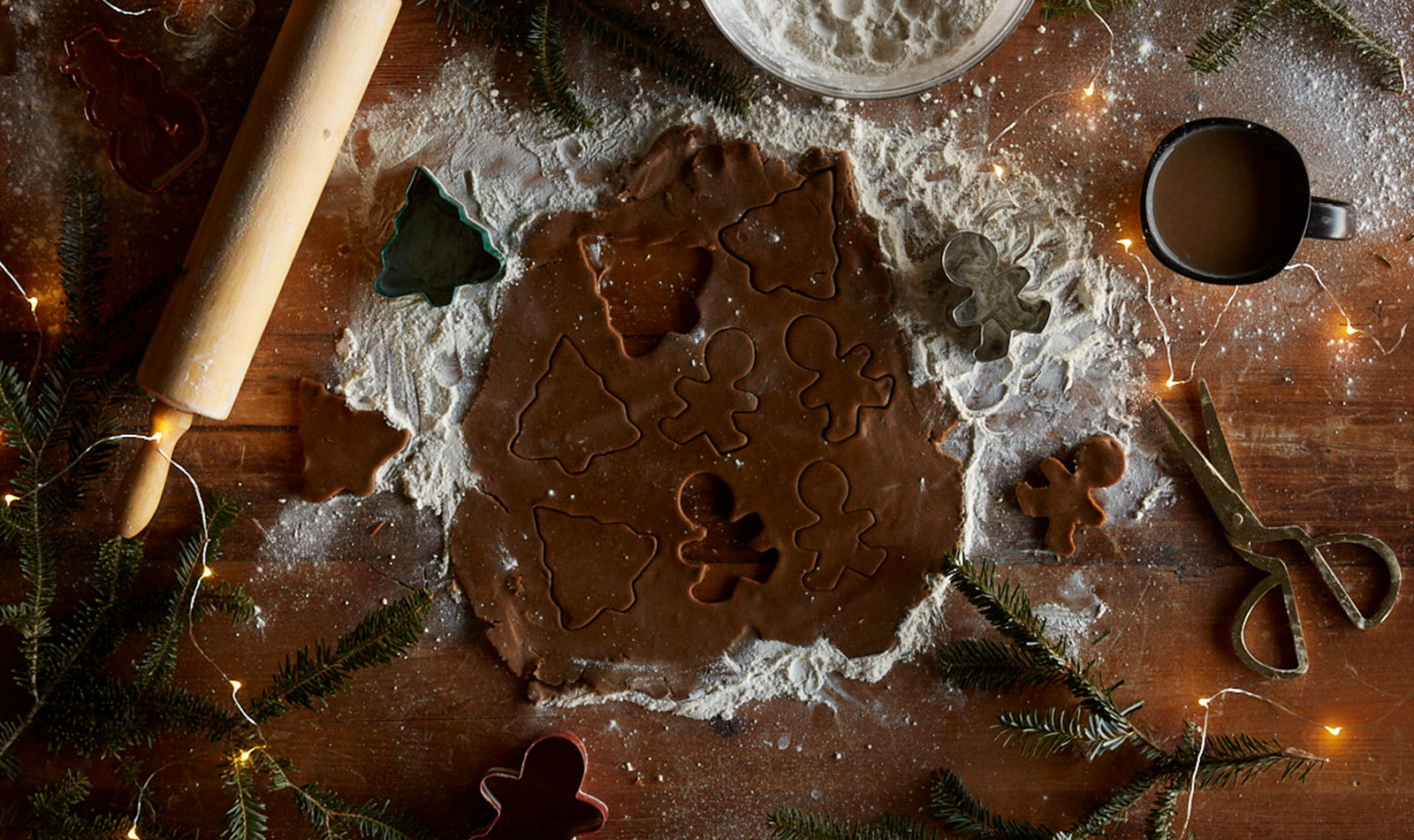 gingerbread-dough-cookie-cutter-flour